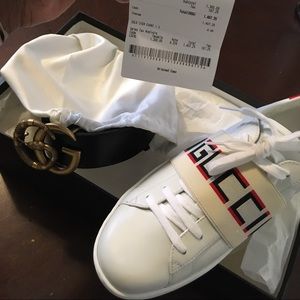 I’m selling a Gucci belt an Gucci shoes for 650